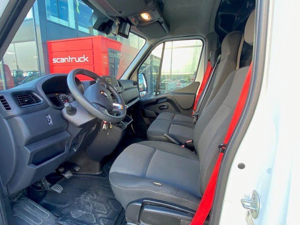 Truck mounted aerial platform Versalift VTE 34-125