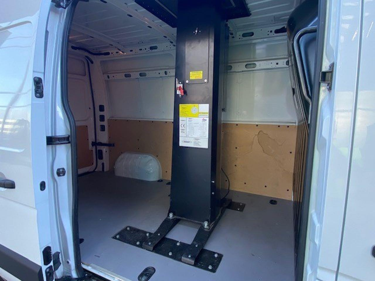 Truck mounted aerial platform Versalift VTE 34-125