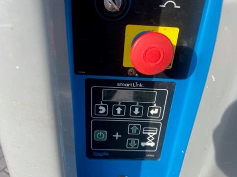 Vertical mast lift GENIE GR20 boomlift