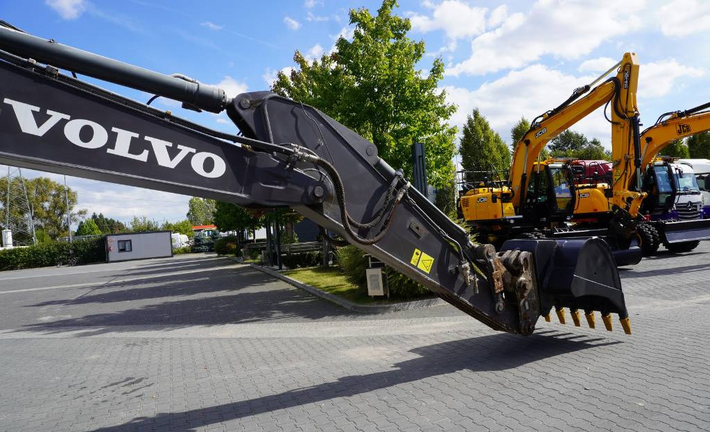 Leasing of Volvo Crawler excavator EC220 DL  Volvo Crawler excavator EC220 DL: picture 17