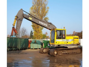 Crawler excavator Volvo EC200: picture 1