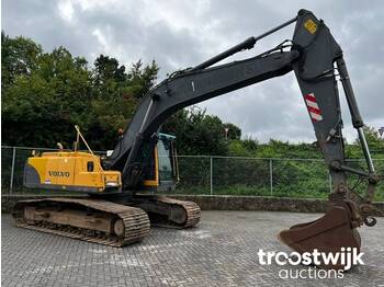 Crawler excavator Volvo EC240BLC: picture 1