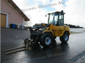 Wheel loader Volvo L30B: picture 1