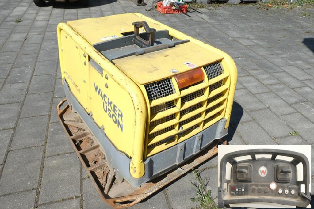 Construction machinery Wacker Neuson SE Rüttelplatte DPU 110rLem970 Baumaschine inkl. Fernbedienung