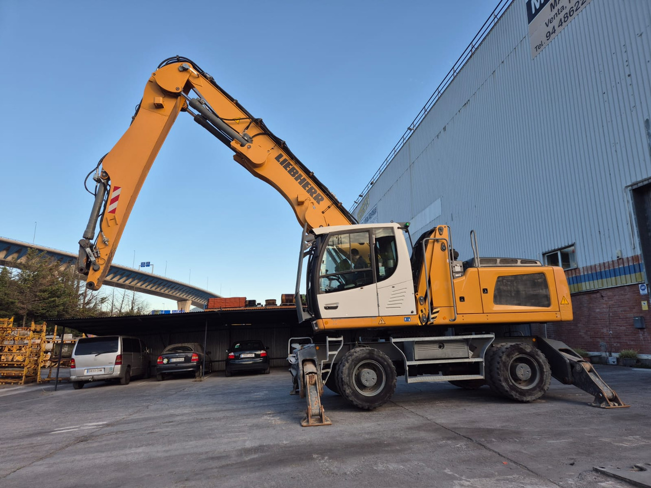 Waste/ Industry handler LIEBHERR LH30M