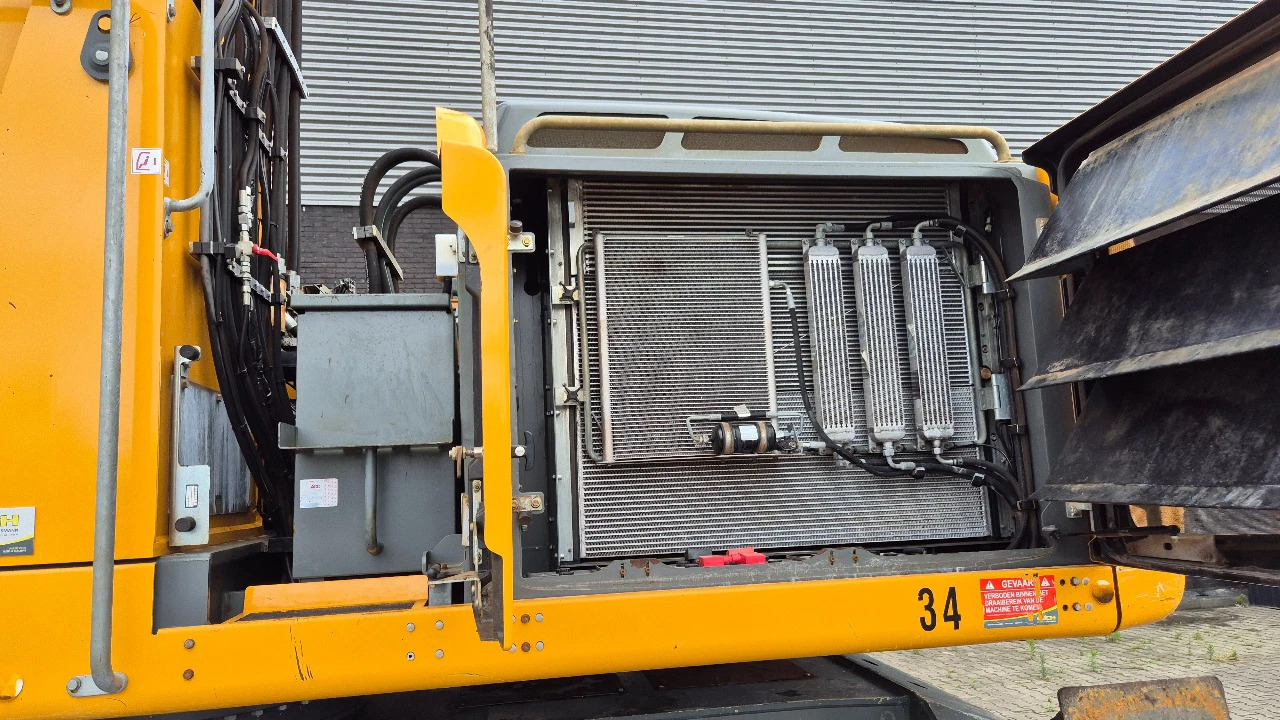 Waste/ Industry handler LIEBHERR LH40M