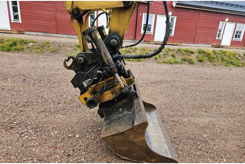 Wheel excavator Caterpillar M312 Engcon EC20 tiltrotator