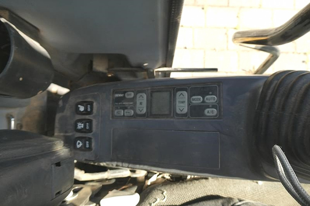 Wheel excavator KOMATSU HANOMAG Mobilbagger PW140-7 Mobilbagger