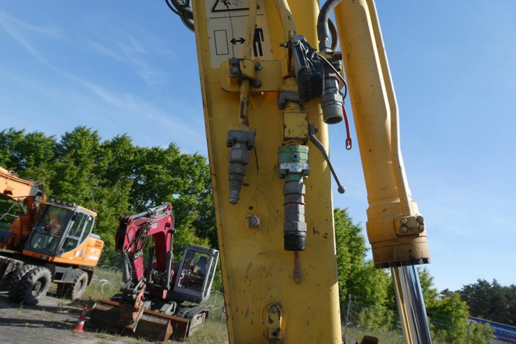Wheel excavator KOMATSU HANOMAG Mobilbagger PW140-7 Mobilbagger