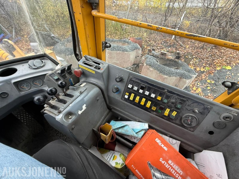 Wheel loader 1994 Volvo L70B Hjullaster - Skuff - HK - 16812T