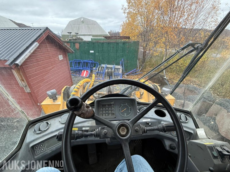 Wheel loader 1994 Volvo L70B Hjullaster - Skuff - HK - 16812T