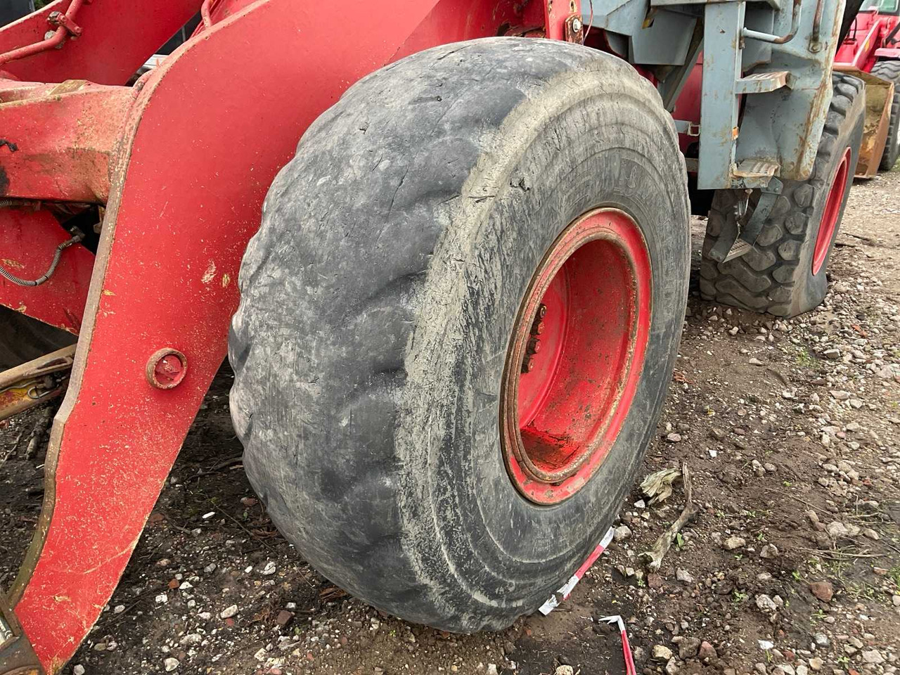 Wheel loader 1996 KOMATSU WH320-3H WHEEL LOADER