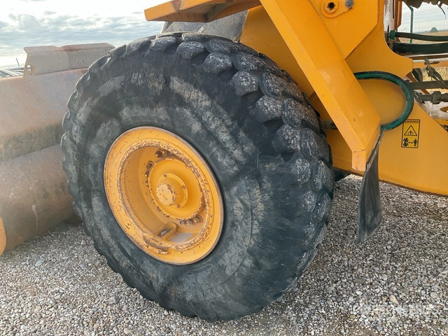 Wheel loader 1997 Volvo L120C Wheel Loader