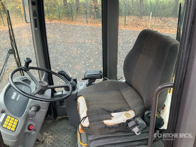 Wheel loader 1998 Volvo L45 Wheel Loader