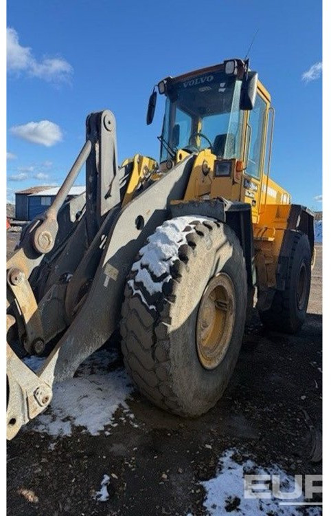 Wheel loader 2000 Volvo L120D