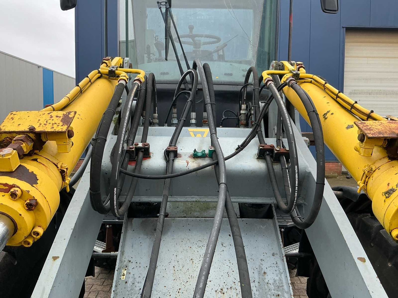 Wheel loader 2000 WORK ETHIC WG35D SHOVEL