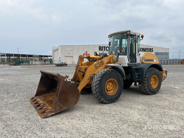 Wheel loader 2002 Liebherr L538 Pala gommata