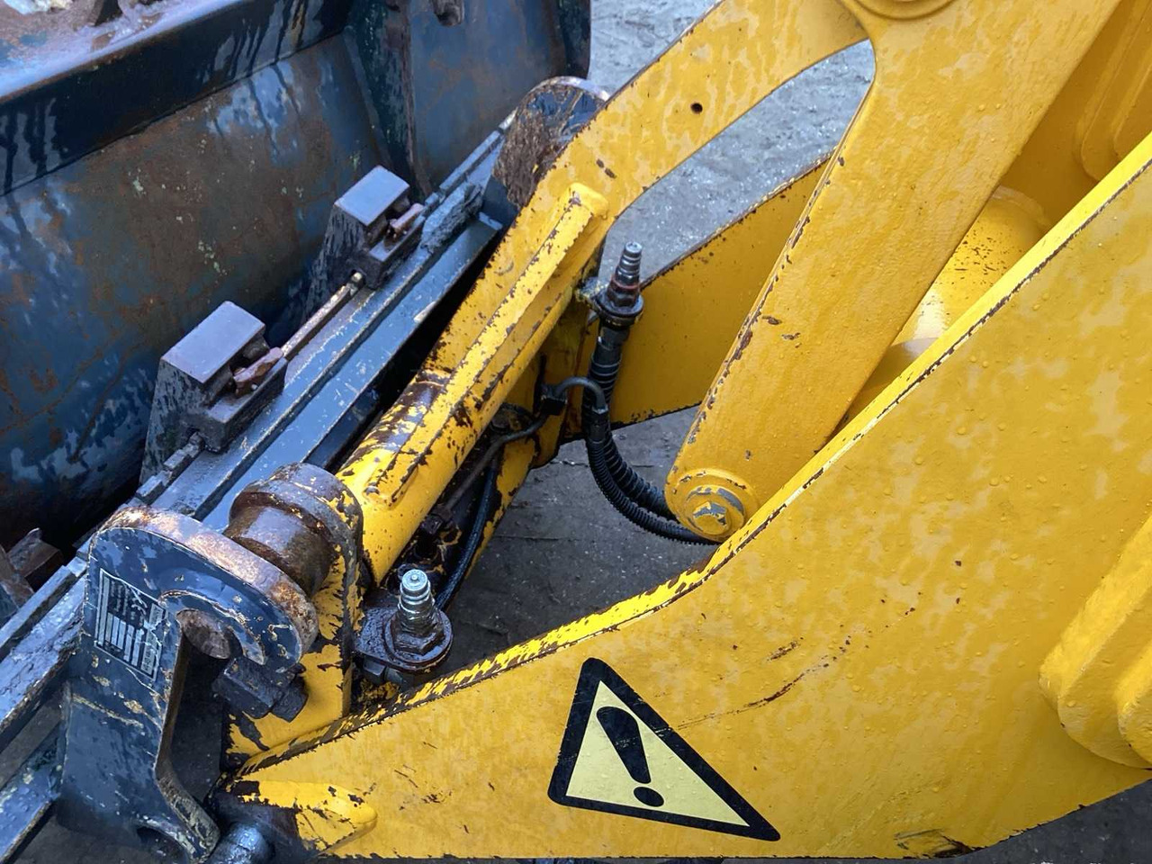 Wheel loader 2003 AHLMANN AL85 T SHOVEL