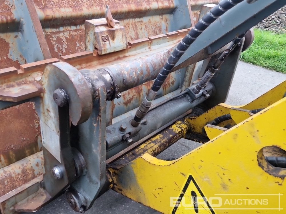 Wheel loader 2003 Kramer 580