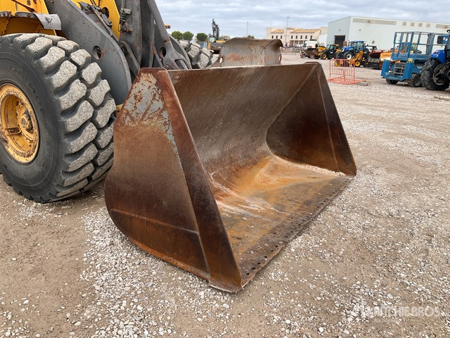 Wheel loader 2003 Volvo L110E Wheel Loader