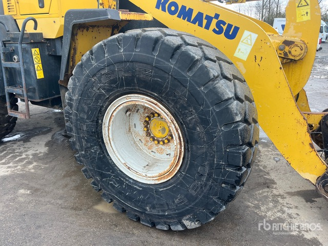 Wheel loader 2005 Komatsu WA320-5H Wheel Loader