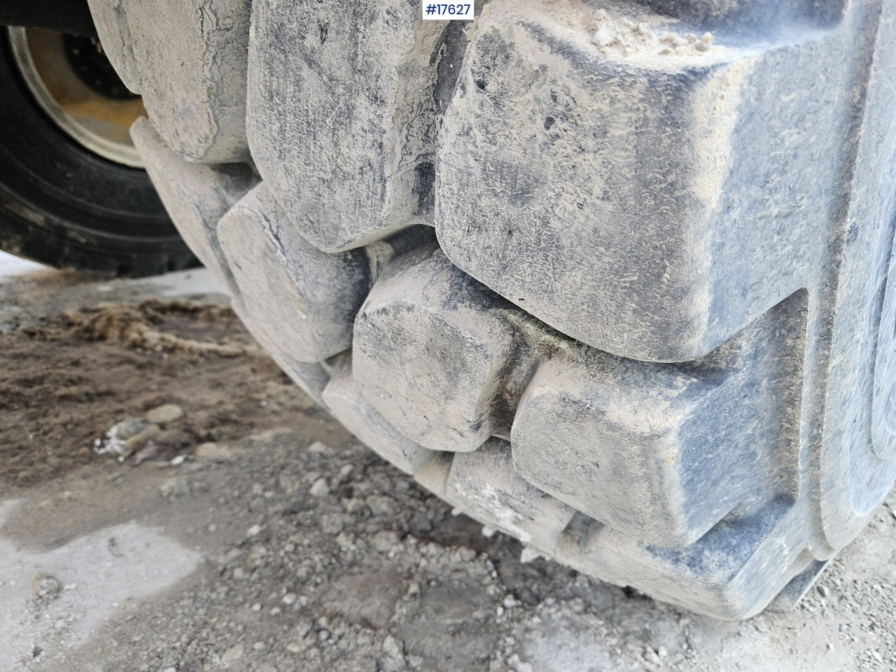 Wheel loader 2008 Komatsu WA 320-5