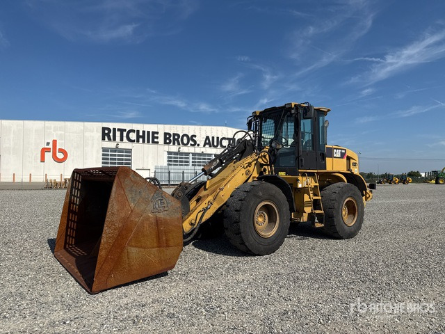 Wheel loader 2009 Cat 930H Pala gommata