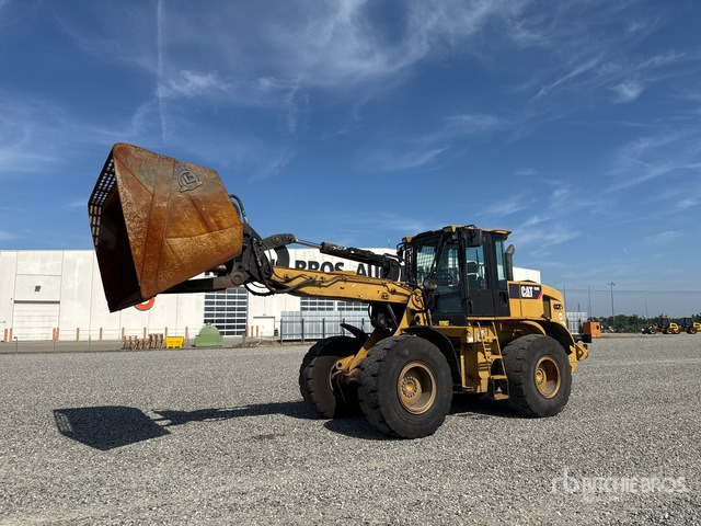 Wheel loader 2009 Cat 930H Pala gommata