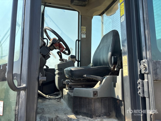 Wheel loader 2009 Cat 930H Wheel Loader