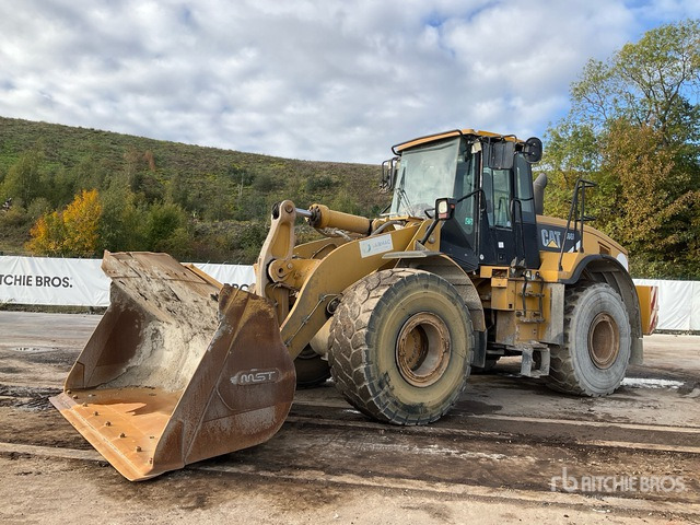 Wheel loader 2010 Cat 966H Wheel Loader