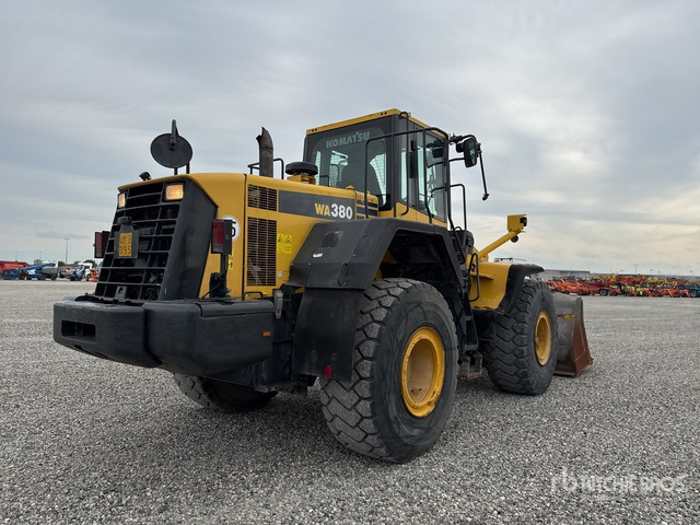 Wheel loader 2010 Komatsu WA380 6 Pala gommata