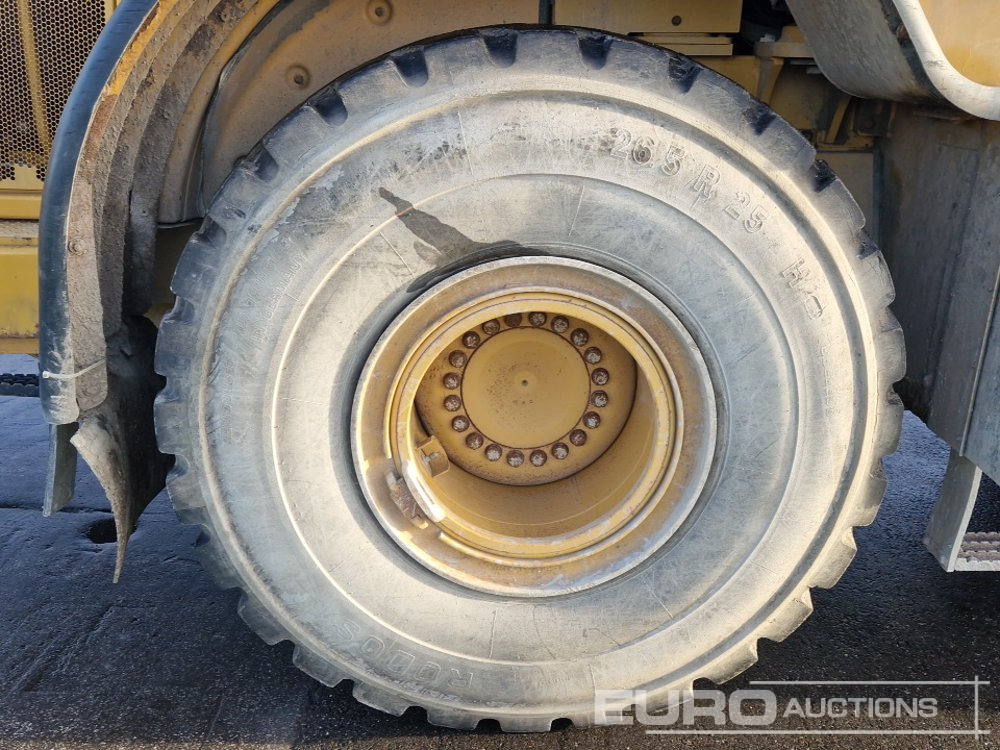 Wheel loader 2011 CAT 966H