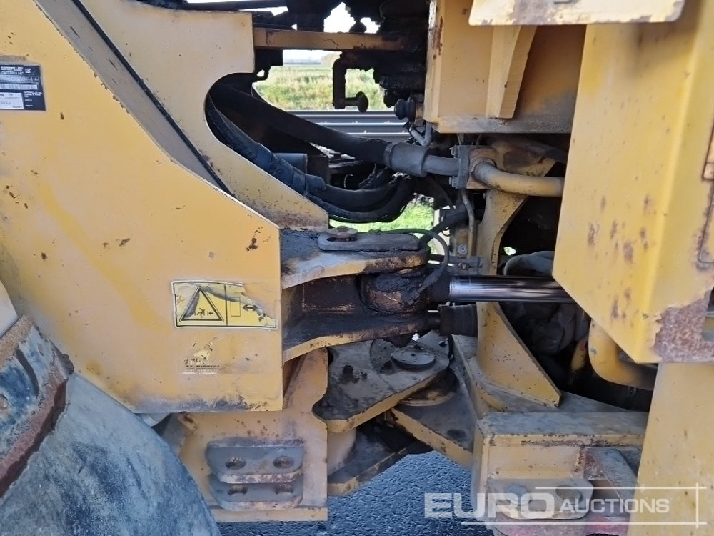 Wheel loader 2011 CAT 966H