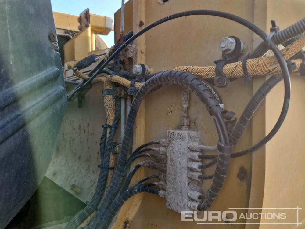 Wheel loader 2011 CAT 966H