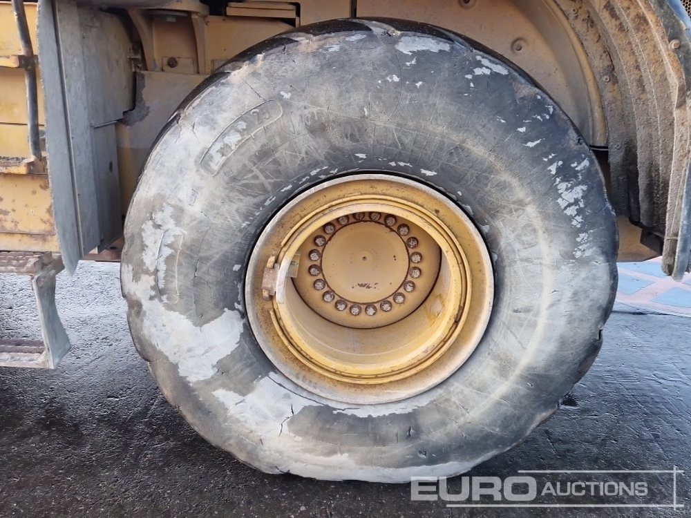 Wheel loader 2011 CAT 966H