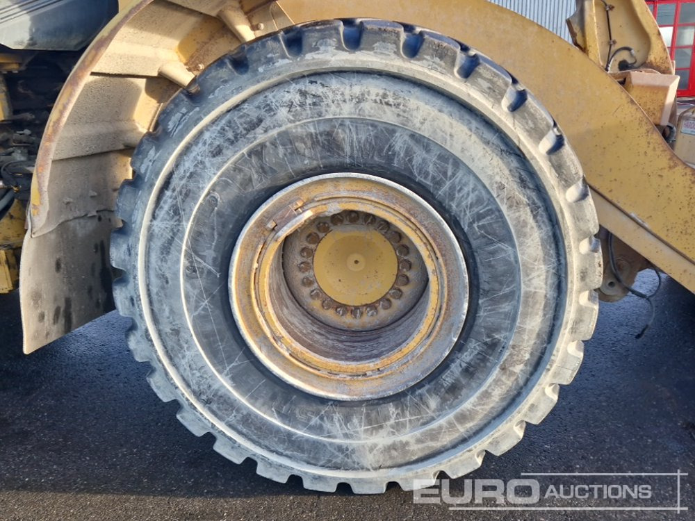 Wheel loader 2011 CAT 966H