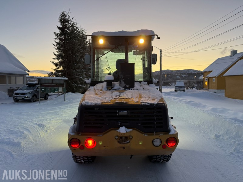 Wheel loader 2012 Cat 907H2 - Planeringsskuffe - Pallegaffler - 3646T