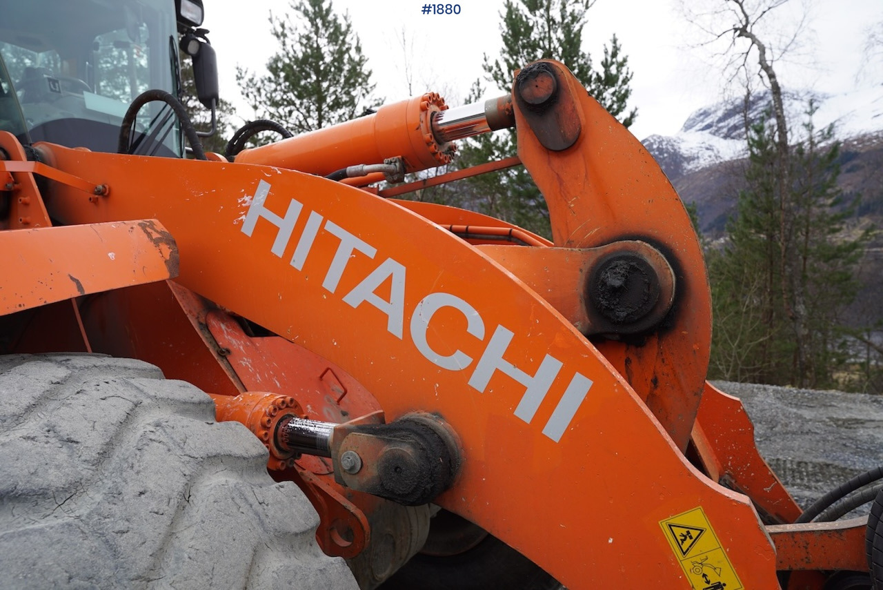 Wheel loader 2012 Hitachi ZW220