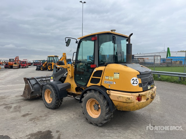 Wheel loader 2013 Volvo L25F-Z Telescopic Boom Lift