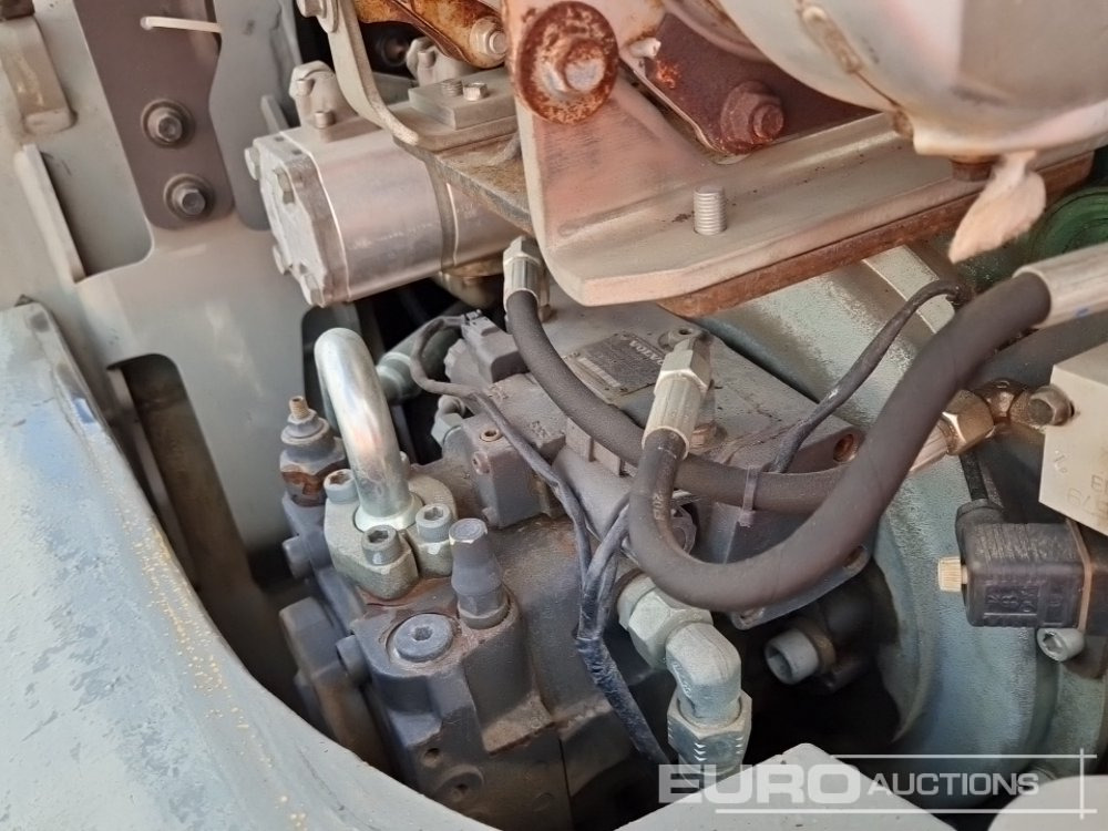 Wheel loader 2013 Volvo L30G