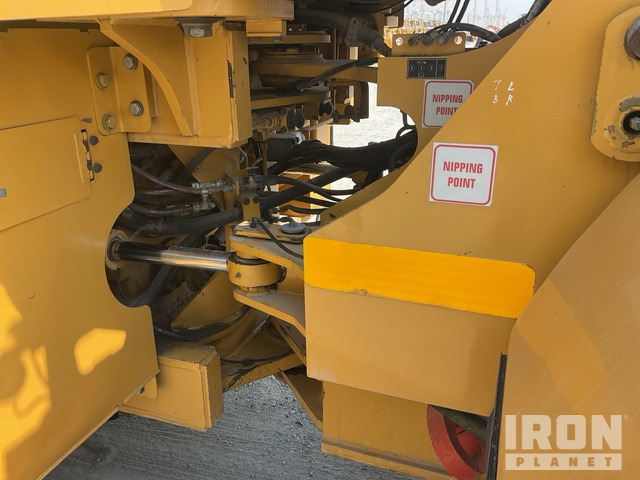 Wheel loader 2015 Cat 966H Wheel Loader