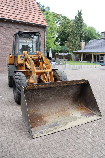 Wheel loader Ahlmann AL8C