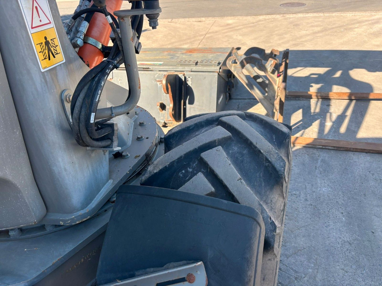 Wheel loader Atlas 75e S. Schaufel, Gabel, Bürste.