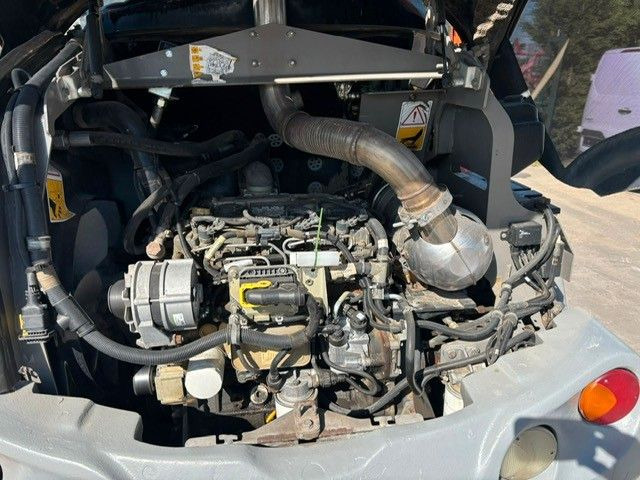 Wheel loader Atlas 75e S. Schaufel, Gabel, Bürste.