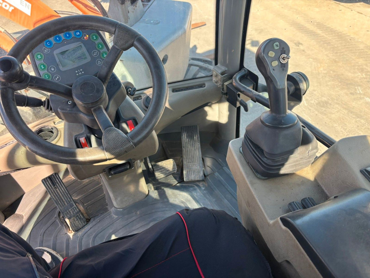 Wheel loader Atlas 75e S. Schaufel, Gabel, Bürste.