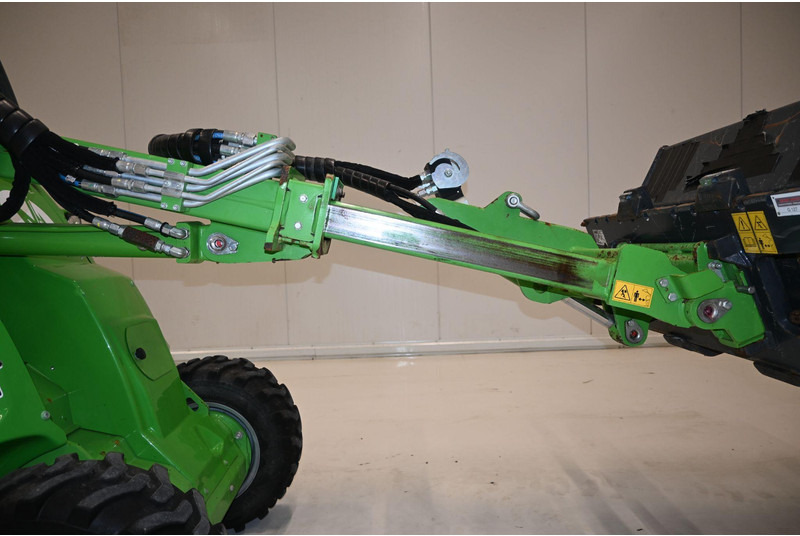 Wheel loader Avant 423