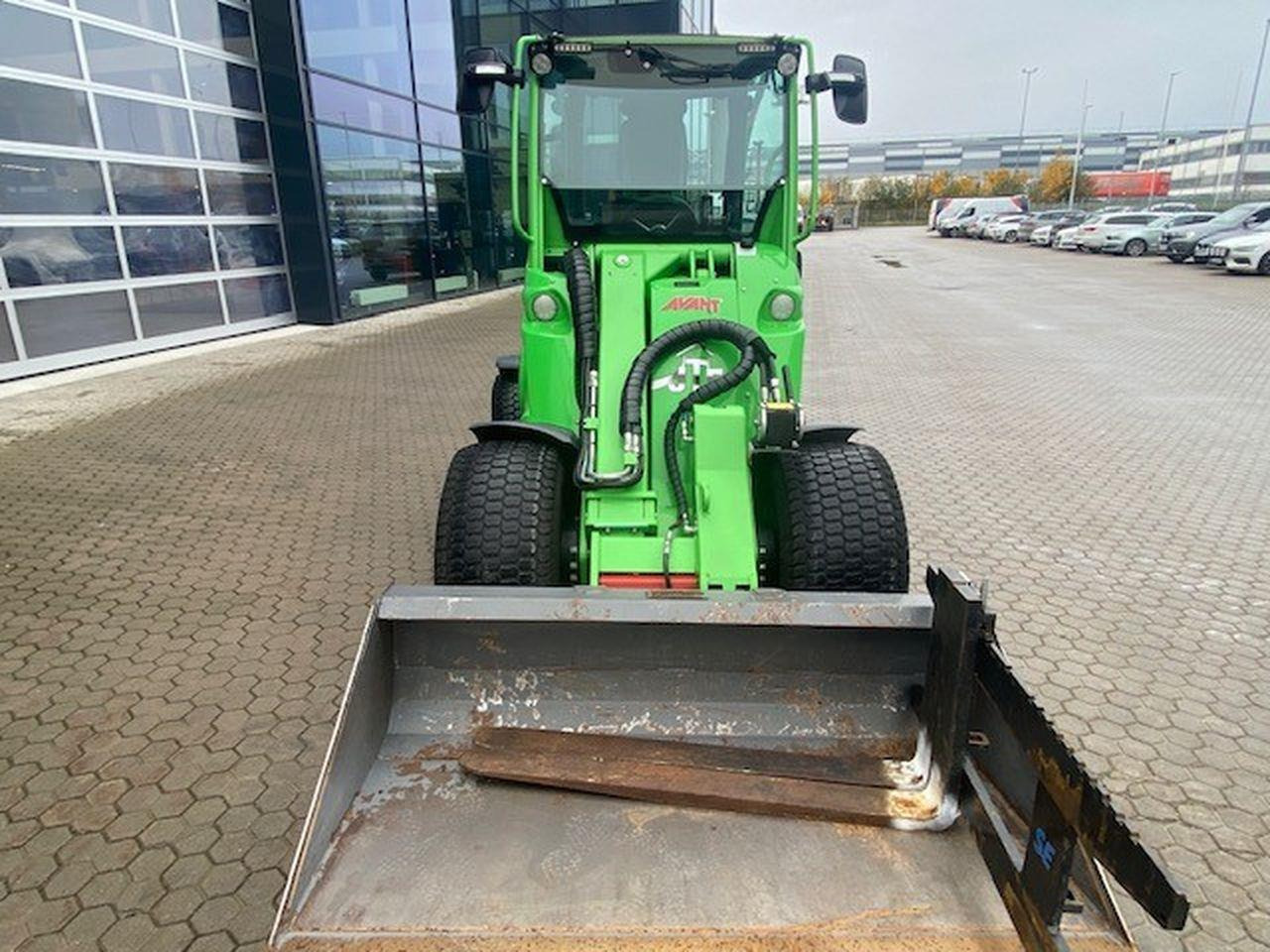 Wheel loader Avant 760i
