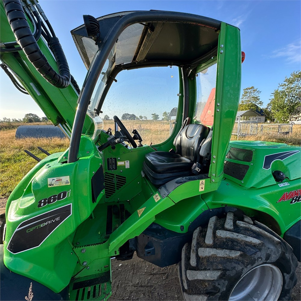 Wheel loader Avant 860 i