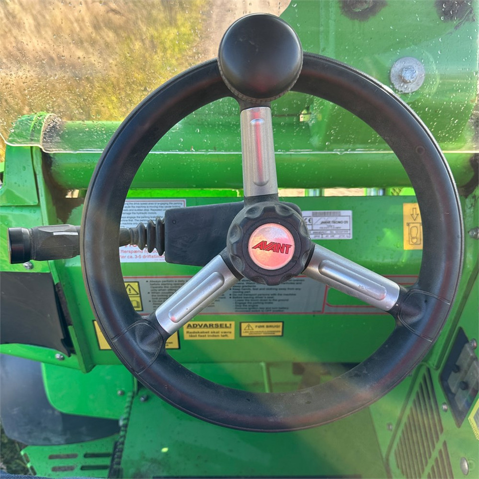 Wheel loader Avant 860 i