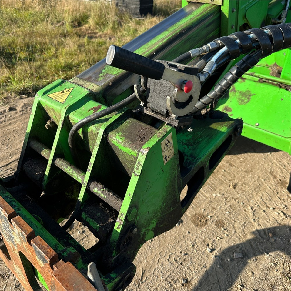 Wheel loader Avant 860 i